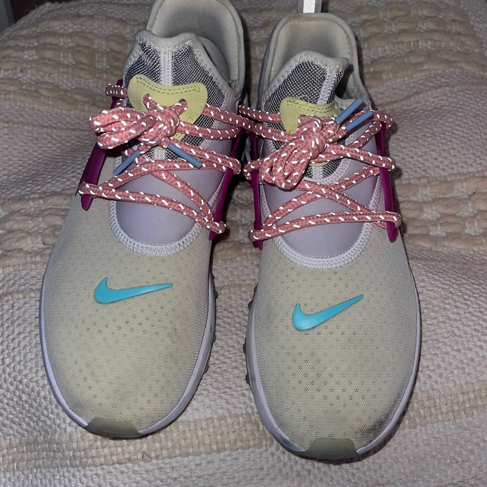 Nike React